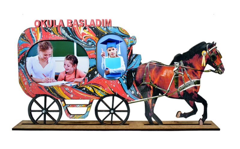 Ahşap At Arabası Çocuk Fotoğraf Çerçevesi 55CM