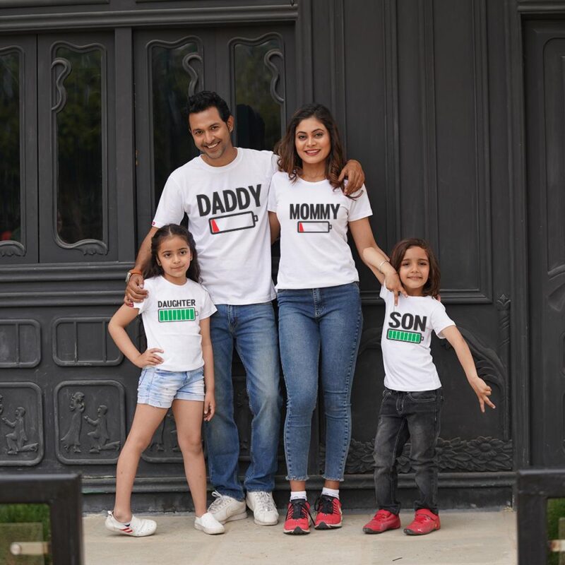 Düşük Şarj Baskılı 4lü Aile Kombini Tişört Seti Anne Baba Çocuklar Tshirt