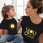 Anne Kız Tişört Kombini Sunshine Güneş Baskılı Pamuklu Siyah T-shirt Kombini