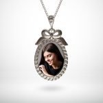 Kişiye Özel Fotoğraflı Otantik Gümüş Yaldız Kolye (Model 3)