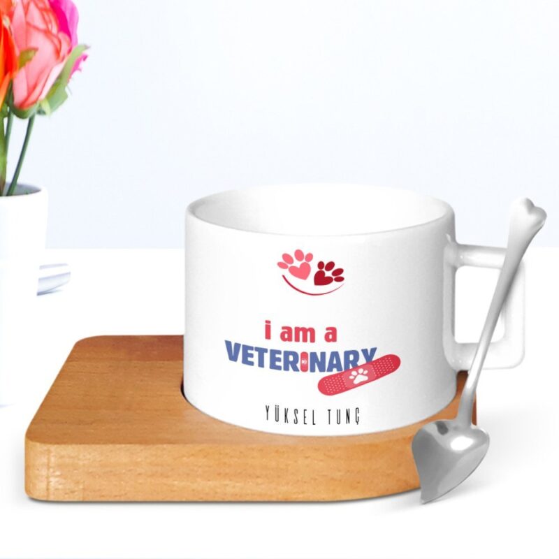 Kişiye Özel Mesleki Veteriner Hekim Ahşap Altlıklı Seramik Fincan - 1