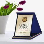 Kişiye Özel Yılın En İyi Optisyeni Lacivert Plaket Ödülü - 1