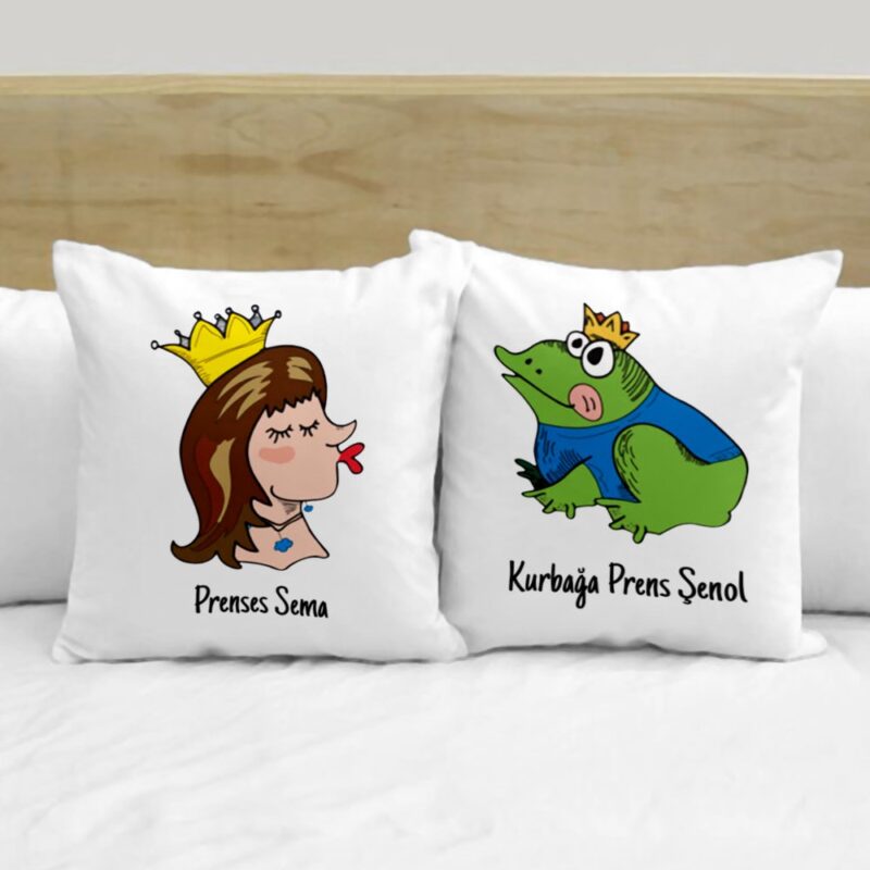Kişiye Özel 2li İsimli Prenses ve Kurbağa Prens Beyaz Yastık Takımı