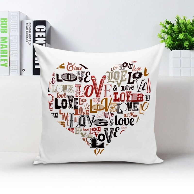 Love Figürlü Beyaz Kare Yastık