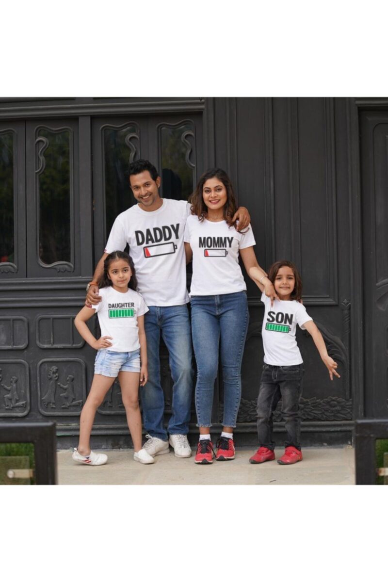 Pamuklu Aile Kombini 4lü Aile Tişört Seti Düşük Şarj Baskılı Anne Baba Çocuklara Özel Tshirtler - 2